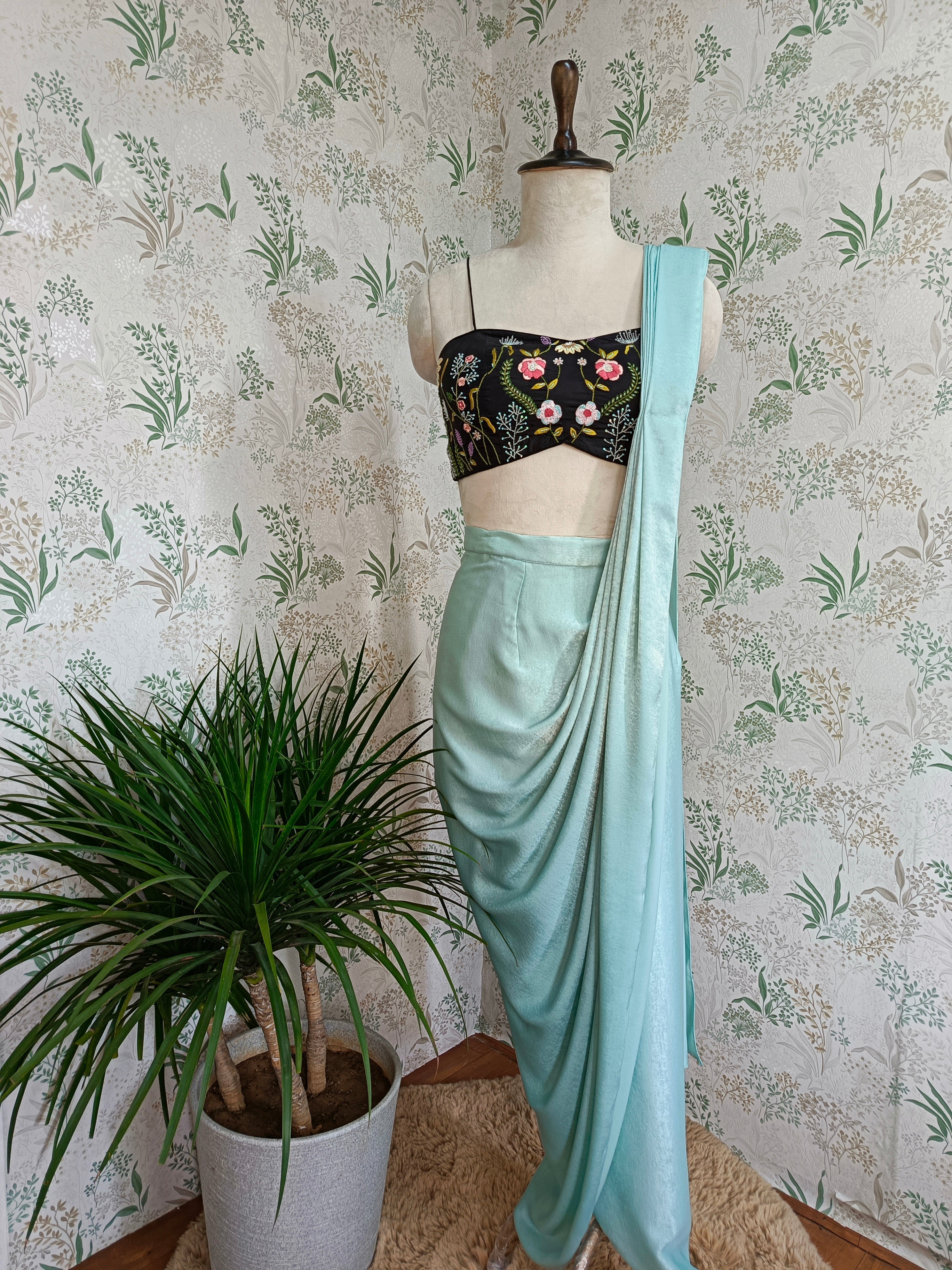 Chromatic mint green drape