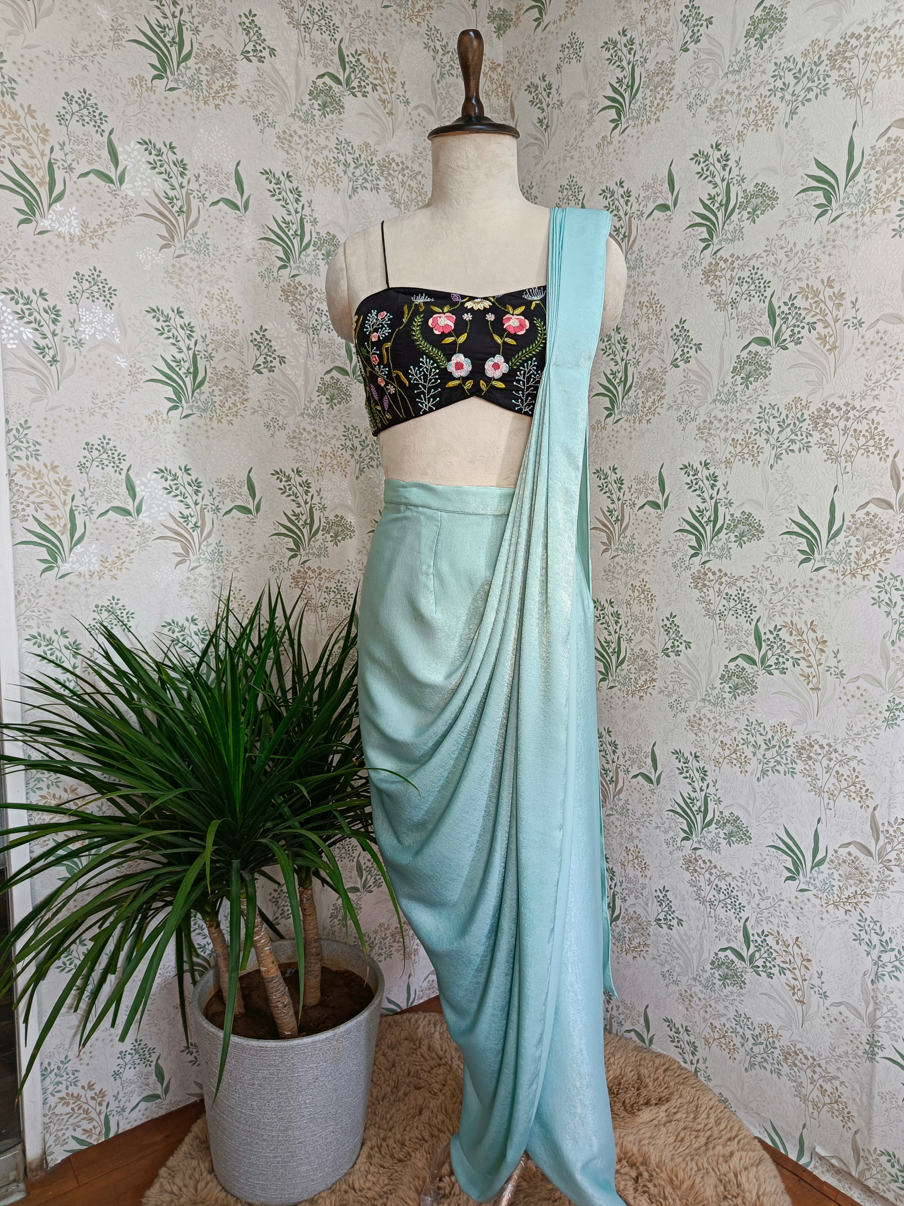 Chromatic mint green drape